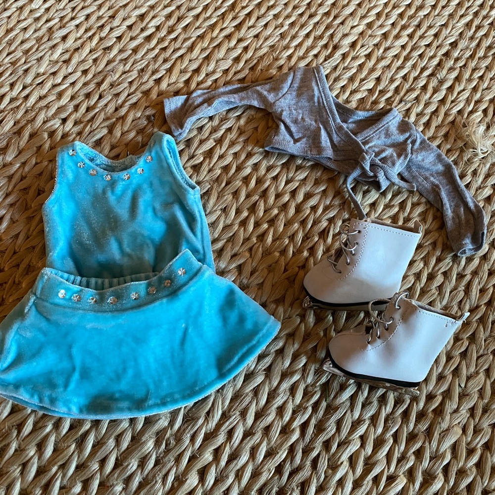 AMERICAN GIRL DOLL skating outfit set!